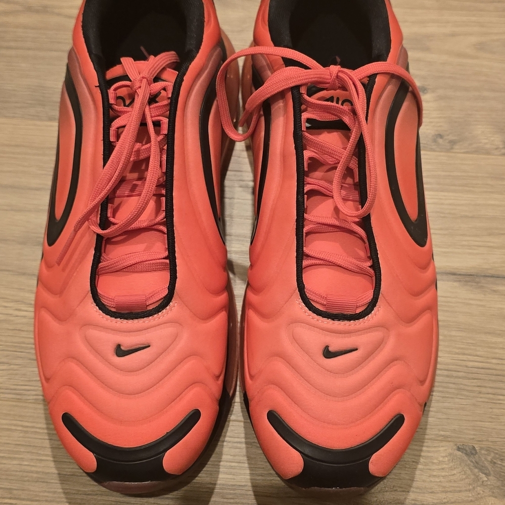 Nike Air Max 720 Red Black Size 11